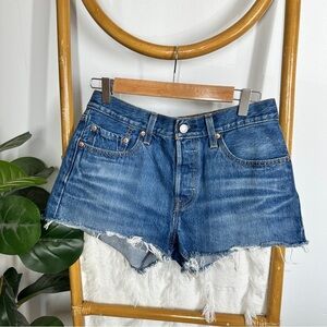 Levi’s Denim Cut Off Shorts sz 27